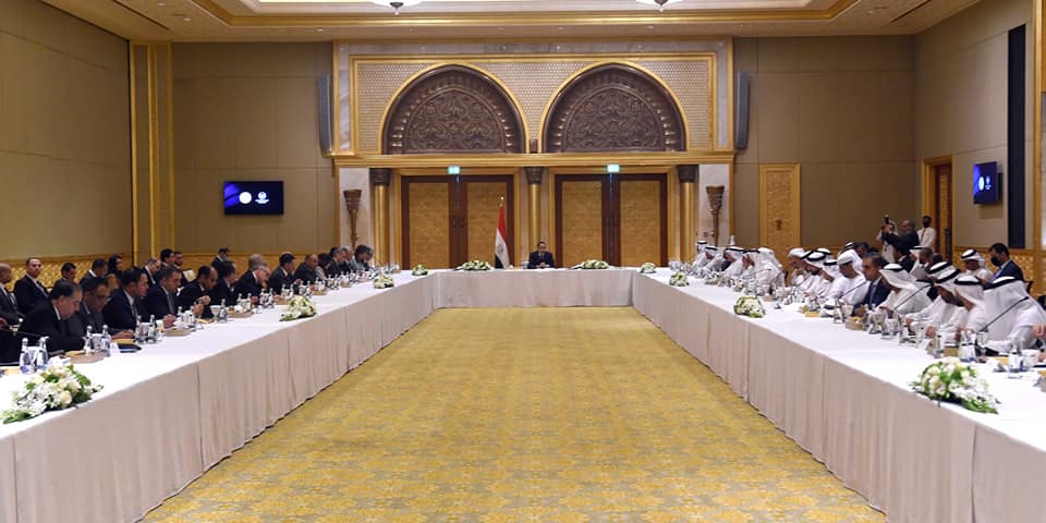 بالصور .. مدبولي يجري حوارًا مباشرًا مع المستثمرين للاستماع لآرائهم حول تطوير بيئة الأعمال لتوسيع مساهمة القطاع الخاص في الاقتصاد المصري