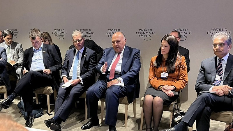 بالصور.. خلال كلمته بمنتدى دافوس.. شكري: الدورة 27 لمؤتمر الأطراف بمصر ستشهد إطلاق مبادرات لتعزيز الوفاء بتعهدات المناخ