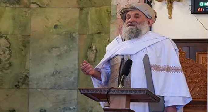في حدث نادر.. قائد طالبان يظهر علناً للمرة الثانية في 6 سنوات