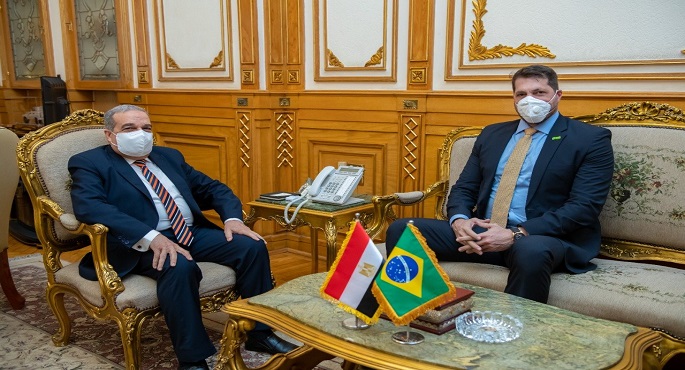 بالصور .. وزير الإنتاج الحربي يبحث مع وزير المنتجات الدفاعية البرازيلية سبل تعزيز التعاون المشترك