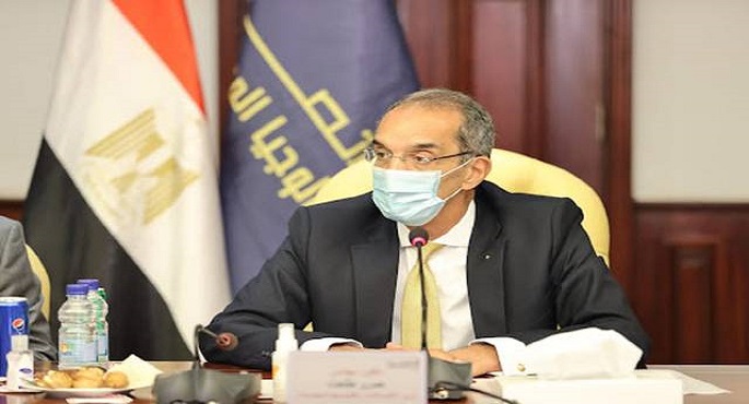 وزير الاتصالات أمام “الشيوخ”: لدينا استراتيجية متكاملة على عدة محاور للتصنيع الإلكتروني
