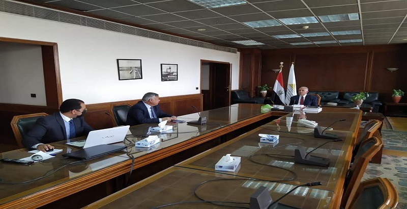 بالصور.. وزير الري يتابع موقف المشروعات المائية المنفذة بمحافظات الصعيد