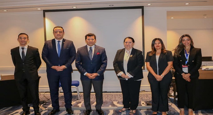 وزير الرياضة يبحث التعاون الثنائي مع المدير الإقليمي للصندوق الإنمائي للأمم المتحدة