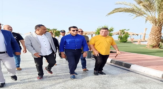 بالصور.. في أول أيام عيد الفطر.. وزير الشباب والرياضة يتفقد المدينة الشبابية بالغردقة