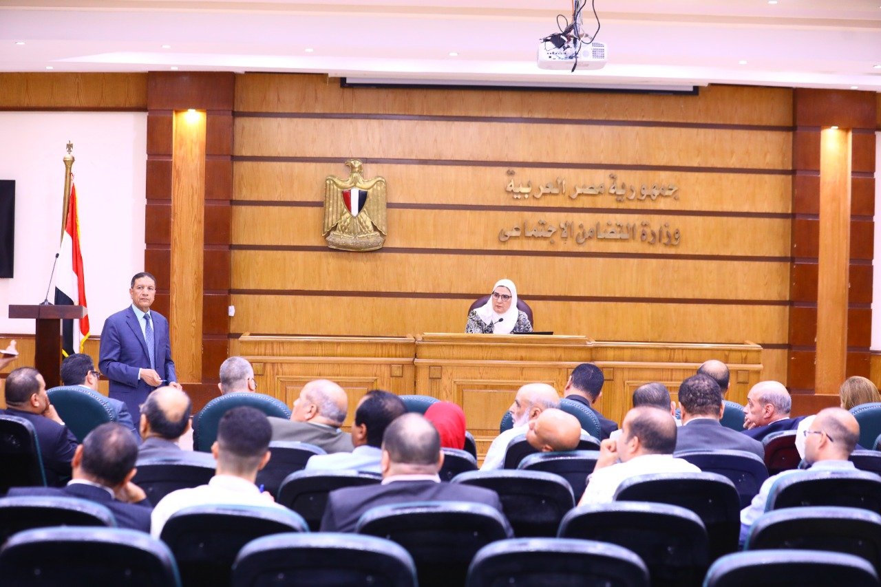 القباج تعقد اجتماعا مع 22 جمعية أهلية مرشحة للشراكة مع الوزارة في تطبيق منهجية أطفال وكبار بلا مأوي
