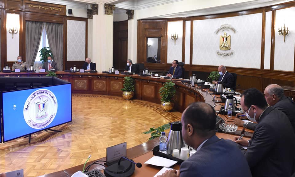 رئيس الوزراء يتابع آليات تسهيل عبور المواطنين والبضائع عبر الأنفاق أسفل قناة السويس