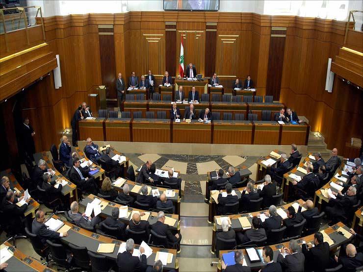 فرنسا والولايات المتحدة تدعوان النواب اللبنانيين إلى انتخاب رئيس الأربعاء