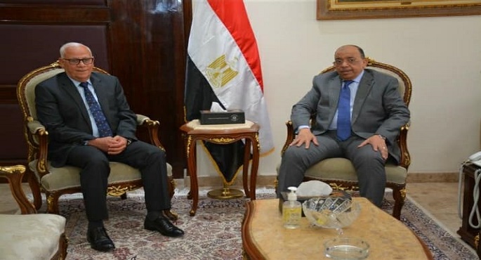 وزير التنمية المحلية يتابع مع محافظ بورسعيد موقف توريد القمح من المزارعين ومعدلات تنفيذ المشروعات التنموية