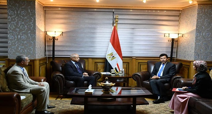 صبحي يبحث مع مساعد وزير الخارجية للشئون الآسيوية سبل فتح آفاق جديدة للتعاون المشترك