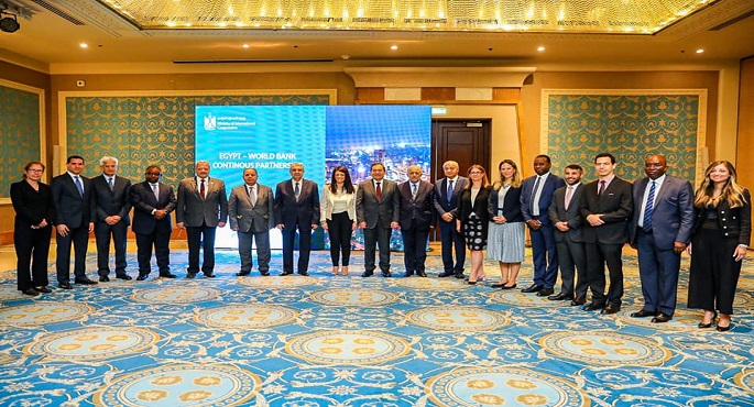 بالصور..الحكومة تستعرض خططها التنموية خلال اجتماع مع البنك الدولي