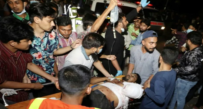 مصرع 49 شخصا على الأقل وإصابة المئات في حريق اندلع في مخزن للحاويات في بنجلادش