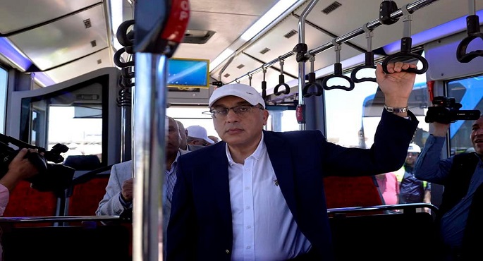 بالصور.. رئيس الوزراء يتفقد محطات شحن الأتوبيسات بالكهرباء بشرم الشيخ