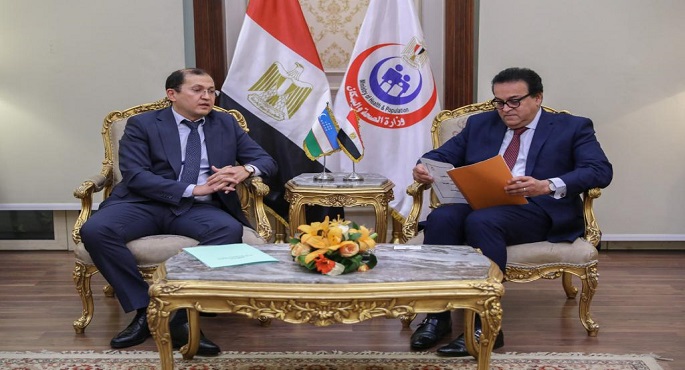 بالصور.. خالد عبد الغفار يبحث مع سفير أوزبكستان لدى مصر سبل التعاون بين البلدين