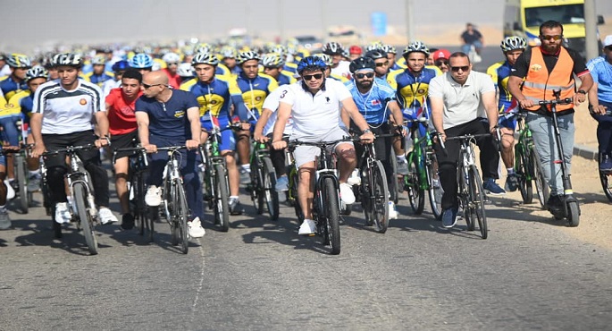 بالصور.. وزير الرياضة يقود ماراثون دراجات العاصمة الإدارية الجديدة وسط مشاركة 25 ألف شاب وفتاة