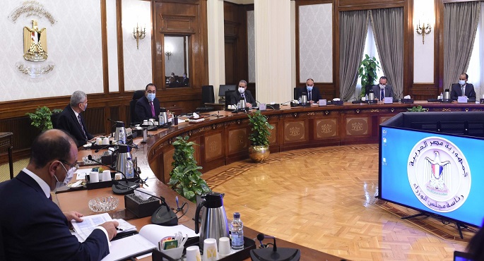 بالصور .. رئيس الوزراء يبحث اجراءات تيسير استيراد الأدوية والمستلزمات الطبية المطلوبة