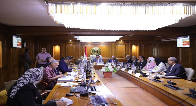 وزير التعليم العالي يؤكد أهمية ربط البحث العلمي بالصناعة