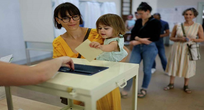 انطلاق التصويت في الجولة الثانية من الانتخابات البرلمانية في فرنسا
