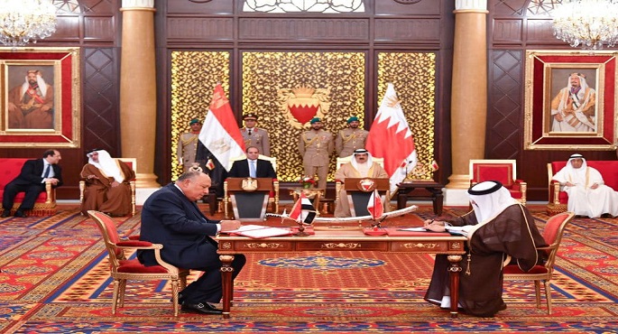 الرئيس السيسي وملك البحرين يشهدان مراسم توقيع اتفاقيات اقتصادية وعلمية