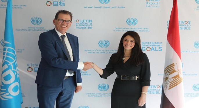 المشاط تلتقي مدير عام منظمة الأمم المتحدة للتنمية الصناعية “UNIDO” بفيينا