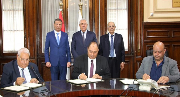 بالصور.. برتوكول تعاون في مجال تحسين سلالات الثروة الحيوانية مع شركة هيلثي ميلك