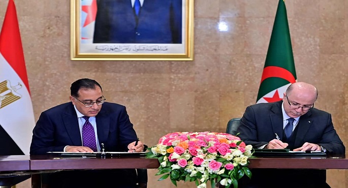 بالصور.. مصر والجزائر توقعان عددا من الوثائق لخدمة التعاون الثنائي بين البلدين