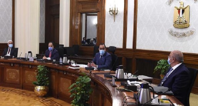 بالصور.. مدبولي يتابع خطوات زيادة مكون الاستثمار المؤسسي الحكومي في سوق الأوراق المالية