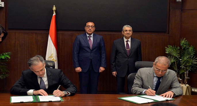 بالصور.. رئيس الوزراء يشهد مراسم توقيع اتفاقيتي تعاون لدعم جهود إزالة الكربون من قطاع الطاقة بمصر