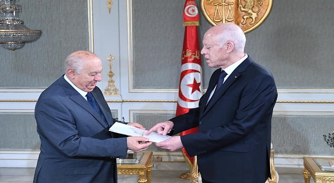 بالفيديو.. الرئيس التونسي بعد تسلم مسودة الدستور: المشروع ليس نهائياً وقابل للمراجعة