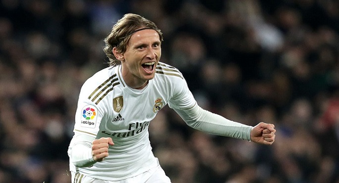 ريال مدريد يعلن تمديد عقد لوكا مودريتش حتى يونيو 2023
