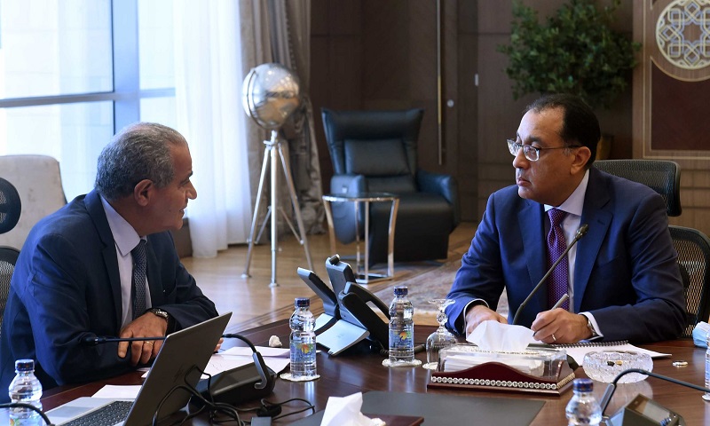 بالصور .. خلال لقائه وزير التموين .. مدبولي يوجه بزيادة الكميات المتعاقد عليها من الرؤوس الحية للحفاظ على أسعار اللحوم خلال عيد الأضحى