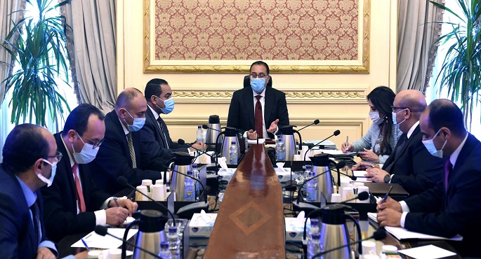 مدبولي: ضرورة تطبيق مبدأ الشفافية وتكافؤ الفرص في اختيار الكفاءات المتقدمة للالتحاق بالجهاز الإداري للدولة