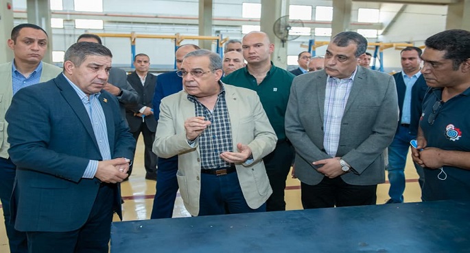 بالصور.. وزير الدولة للإنتاج الحربي يتفقد شركتي أبوزعبل للصناعات المتخصصة والكيماويات المتخصصة