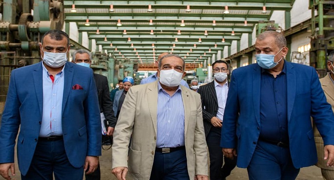 بالصور.. وزير الإنتاج الحربي يتابع سير العمل في شركة حلوان للصناعات الهندسية (مصنع 99 الحربي)