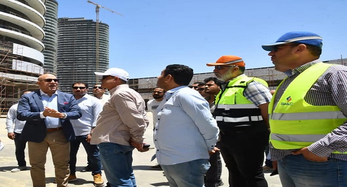 بالصور.. وزير الإسكان يتابع الموقف التنفيذي لمشروعات العلمين الجديدة