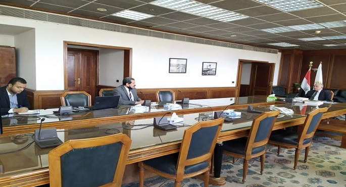 وزير الرى يستعرض أبرز المشروعاتالجارى تنفيذها في مجال حماية السواحل المصرية