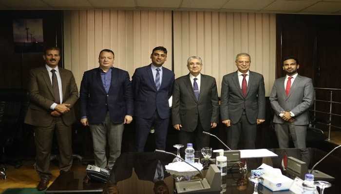 وزير الكهرباء  يستقبل مدير عام ملف الهيدروجين والمشروعات الجديدة  بشركة أكمى الهندية ACME