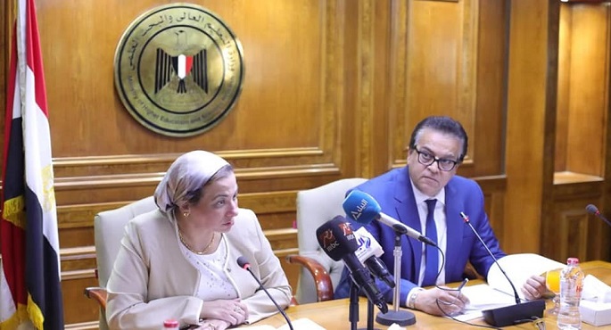 بالصور.. وزيرا التعليم العالي والبيئة يناقشان الترتيبات لاستضافة مصر قمة المناخ «COP 27»