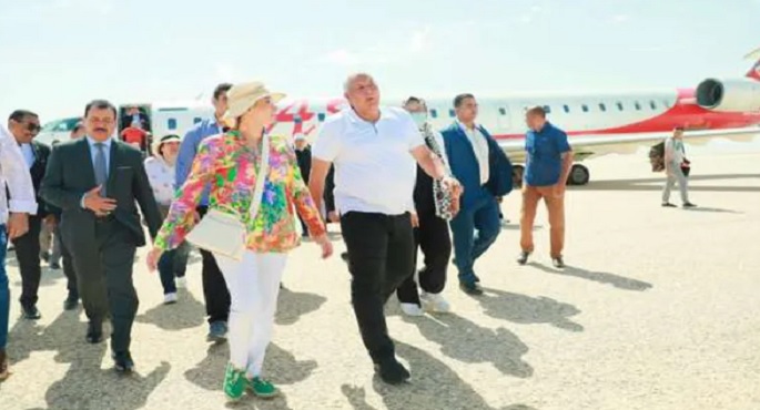 وزيرة البيئة تضع حجر أساس محطة الطاقة الشمسية لخدمة مجمع المصالح الحكومية المميكن بالخارجة