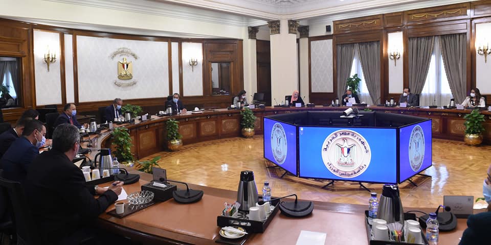 مدبولي يتابع إجراءات توفير السلع الإستراتيجية وبرامج الحماية الاجتماعية