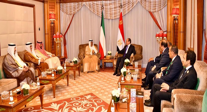 الرئيس السيسي يلتقي ولي عهد الكويت على هامش قمة جدة