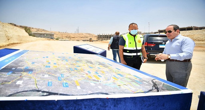 بالفيديو والصور.. الرئيس السيسي يتفقد الأعمال الإنشائية لتطوير عدد من الطرق والمحاور بالقاهرة الكبرى