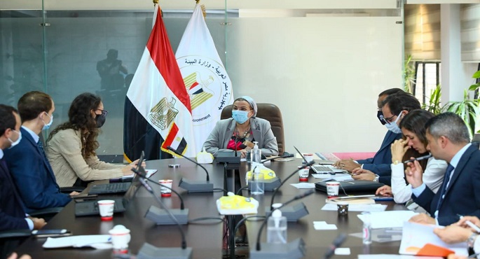 بالصور.. وزيرة البيئة تناقش مع بعثة صندوق النقد الدولي الاستثمار الأخضر وآليات تنفيذ الاستراتيجية الوطنية لتغير المناخ 2050