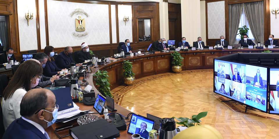 خلال اجتماع الحكومة.. مدبولي: توجيهات من الرئيس بالتركيز على دعم النماذج الشابة الناجحة وإبرازها إعلاميا ليحتذي بها شبابنا