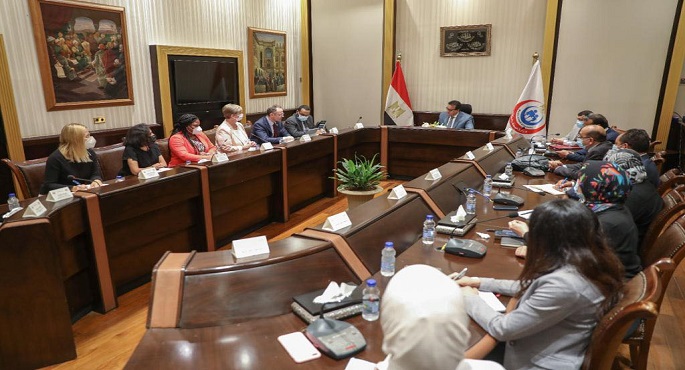 بالصور.. خالد عبد الغفار يلتقي وفدا من ممثلي الصندوق العالمي لمكافحة نقص المناعة البشري المكتسب والسل والملاريا