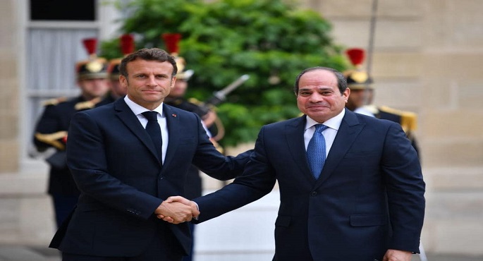 متحدث الرئاسة: مباحثات الرئيس السيسي في فرنسا مثمرة جدا