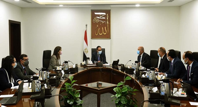 بالصور.. رئيس الوزراء يتابع موقف عدد من المشروعات التي يتم تنفيذها فى قطاع النقل