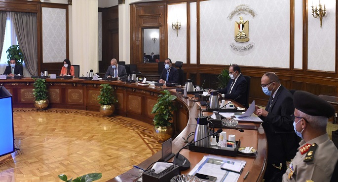 بالصور.. رئيس الوزراء يستعرض مخططات زيادة الطاقة الفندقية بمدينة العلمين الجديدة