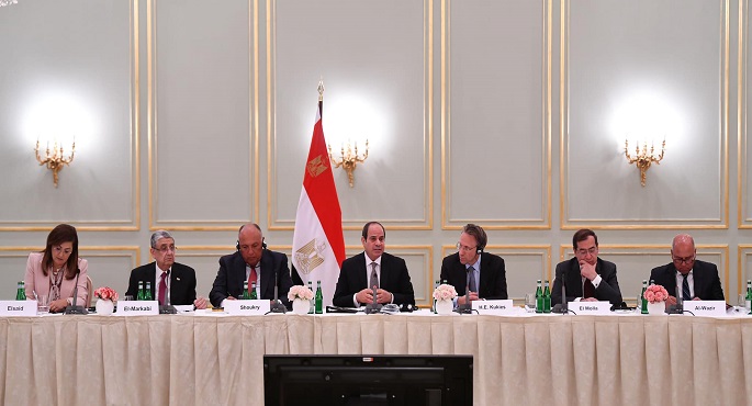 بالصور.. الرئيس السيسي يشارك في مائدة مستديرة مع ممثلي مجتمع الأعمال ورؤساء كبرى الشركات الصناعية الألمانية
