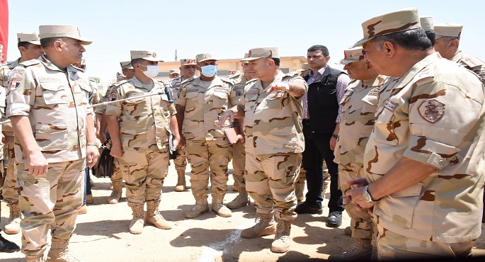 بالصور.. رئيس الأركان يتفقد المنظومة التعليمية والتدريبية بمعهد ضباط الصف المعلمين