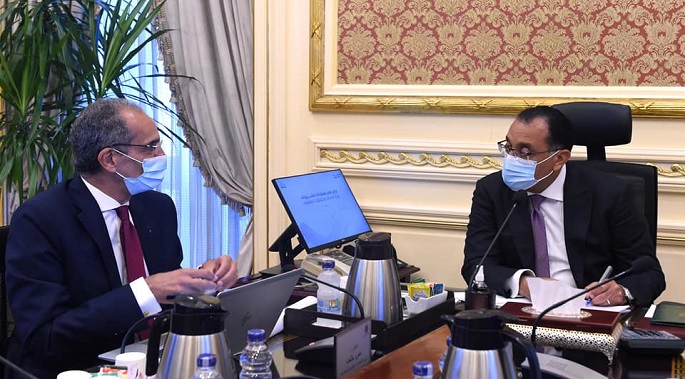 بالصور.. رئيس الوزراء: الدولة تهتم بتنفيذ مشروعات البنية التحتية التكنولوجية بمختلف ربوع الجمهورية